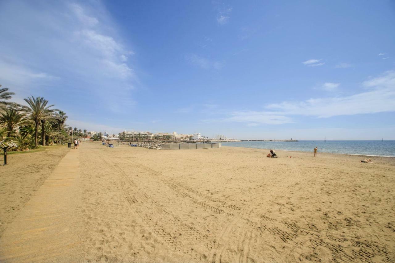 Precioso Apartamento Al Lado De La Playa Benalmadena Luaran gambar