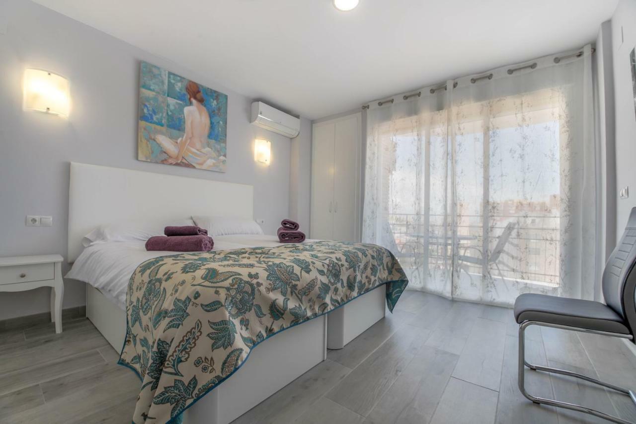 Precioso Apartamento Al Lado De La Playa Benalmadena Luaran gambar